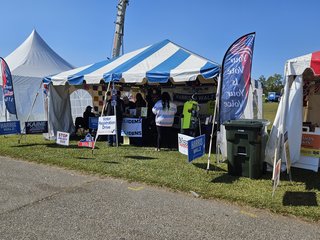 Crowded Democratic Tent at Suffolk Peanut